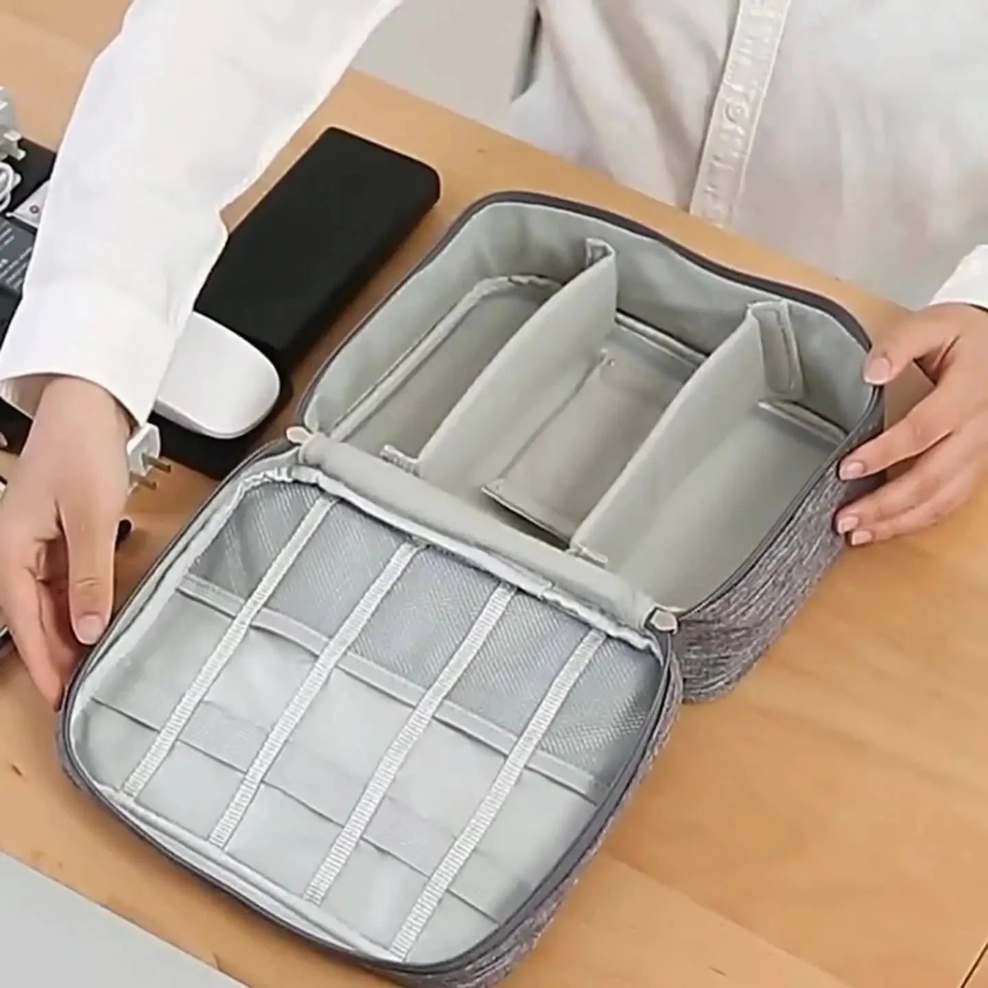 Multi-function large capacity storage bag, easy to carry travel